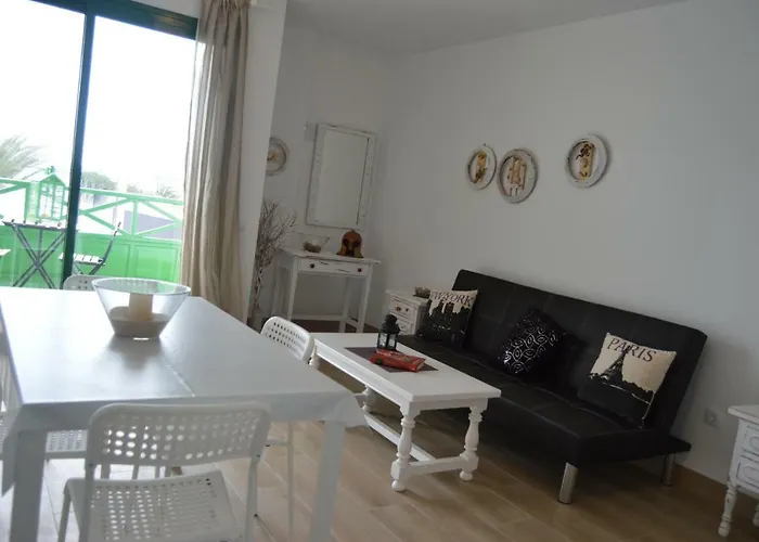 Estudios Center 公寓 *